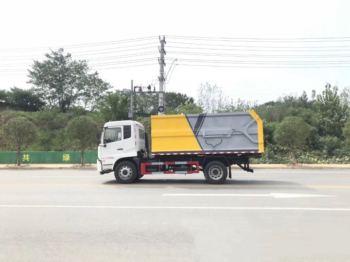 國(guó)六·東風(fēng)天錦15方對(duì)接垃圾車